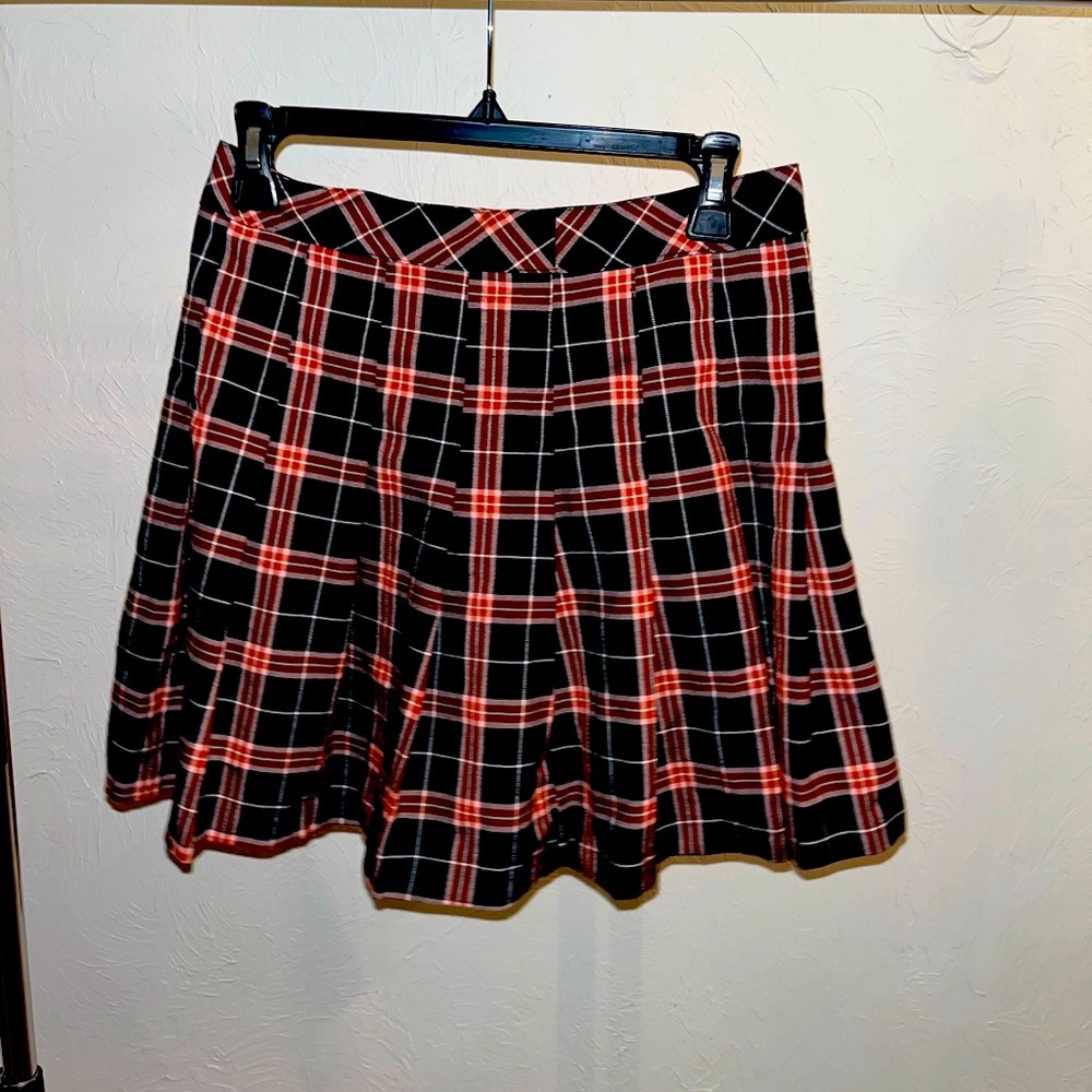 H&M plaid pleated mini skirt